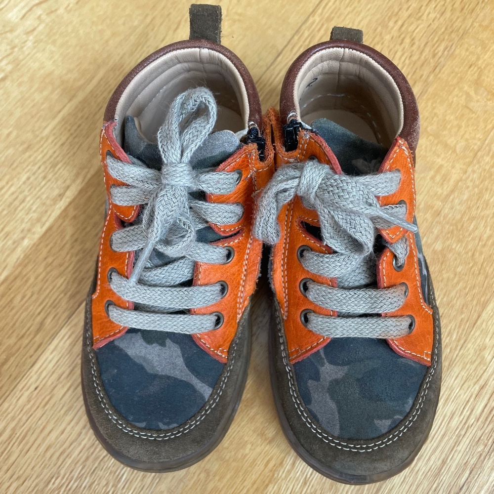 Pom D'Api Camo/Orange High Top Runners, size EU 25/US 8.5